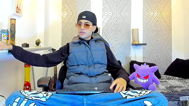 JacobBlackwell  online show from 11/16/25, 07:18