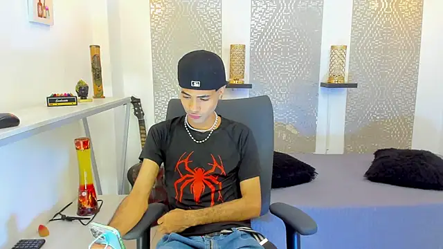 JacobBlackwell  online show from 12/21/25, 07:37