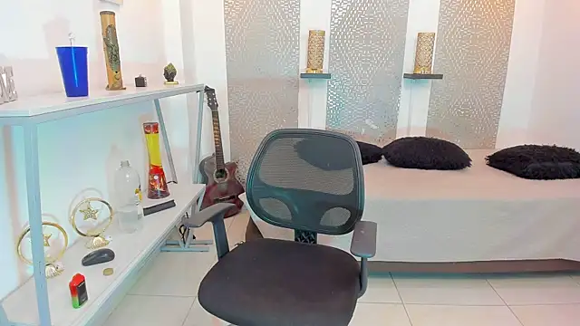 JacobBlackwell  online show from 11/14/25, 12:03