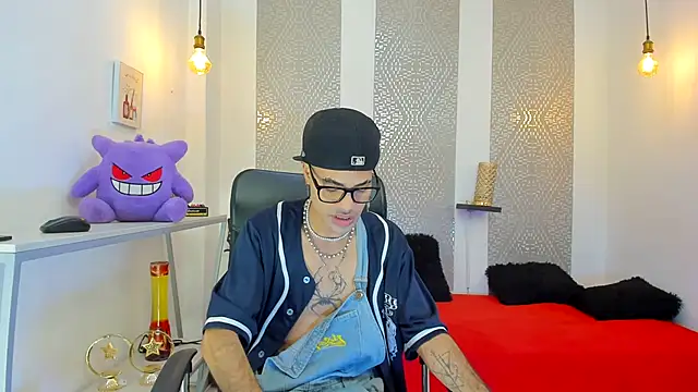 JacobBlackwell  online show from 11/22/25, 07:46