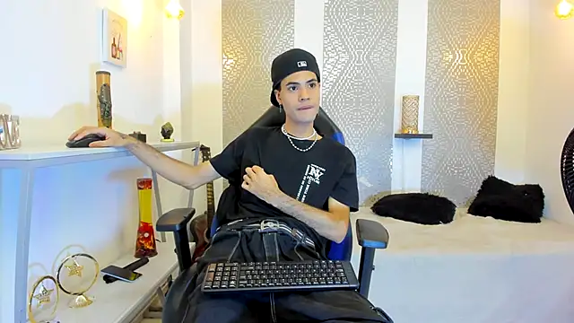 JacobBlackwell  online show from 11/15/25, 07:29