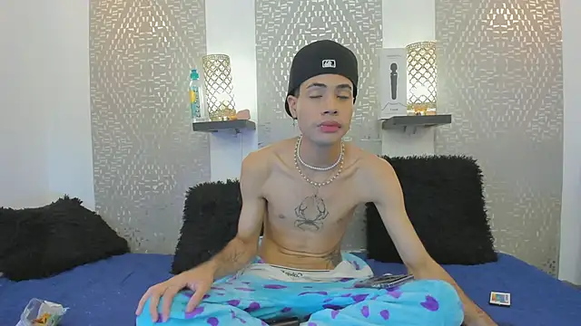 JacobBlackwell  online show from 10/28/25, 07:46