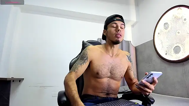 Rurik Jones online show from 10/21/25, 11:53