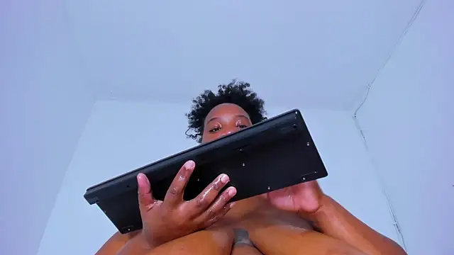 Bigasshott  online show from 11/17/25, 12:03