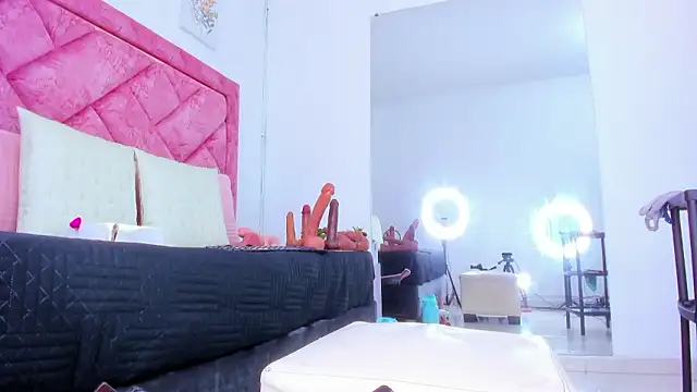 Bigasshott  online show from 02/01/26, 07:12