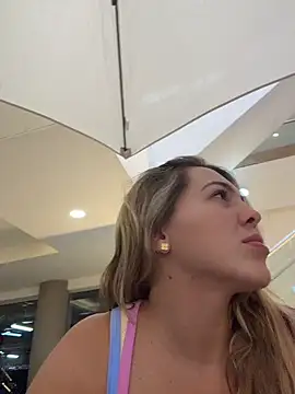 camila vanucci- online show from 03/25/26, 02:49