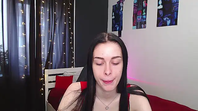 Snapshot of ariel_is_on_vacation chatting on 10/10/25, 10:16 ariel is on vacation online show from 10/10/25, 10:16
