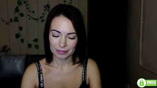 Rita lovvylyou online show from 10/27/25, 06:36