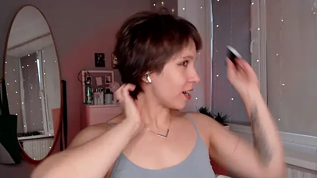 YourHotExSAndra online show from 10/22/25, 01:32