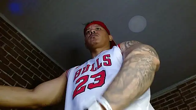 Snapshot of jordan_bigcock_ chatting on 06/19/26, 01:44 jordan bigcock online show from 06/19/26, 01:44