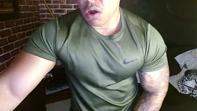 Snapshot of jordan_bigcock_ chatting on 06/14/26, 03:35 jordan bigcock online show from 06/14/26, 03:35