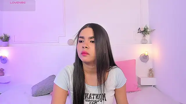 TianaGlow44 online show from 02/13/26, 11:32