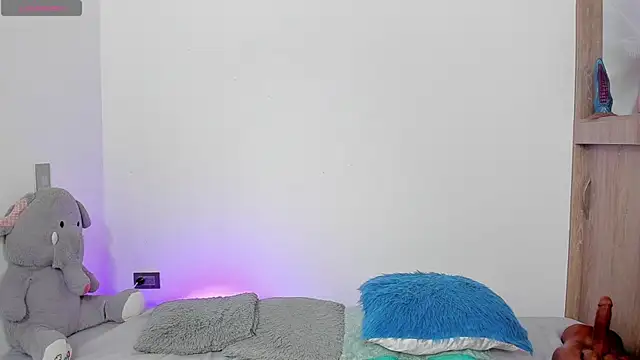 TianaGlow44 online show from 06/09/26, 03:24