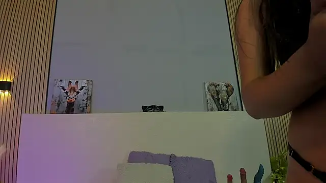 TianaGlow44 online show from 03/26/26, 05:44