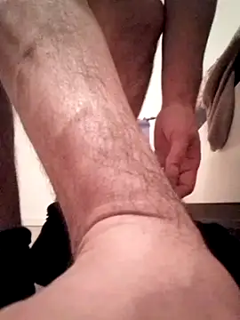 Snapshot of LicensedEnlarger chatting on 11/30/25, 12:44 LicensedEnlarger online show from 11/30/25, 12:44