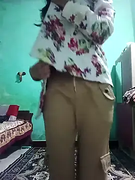 Hornyme18 online show from 11/21/25, 04:06