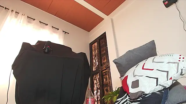 s-sweett online show from 10/29/25, 03:11