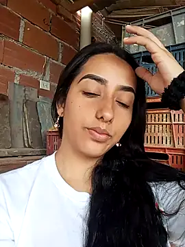 Queen sofya online show from 10/23/25, 05:33