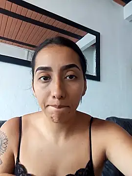 Queen sofya online show from 10/16/25, 03:42