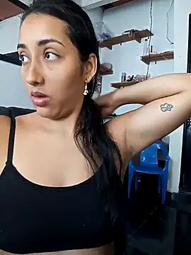 Queen sofya online show from 11/11/25, 03:18