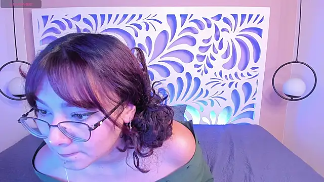 sunny maya  online show from 11/29/25, 05:40