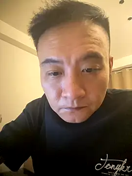 Snapshot of joneslau88 chatting on 10/21/25, 07:35 joneslau88 online show from 10/21/25, 07:35