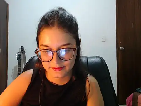 CarlaLorez online show from 05/13/26, 02:51