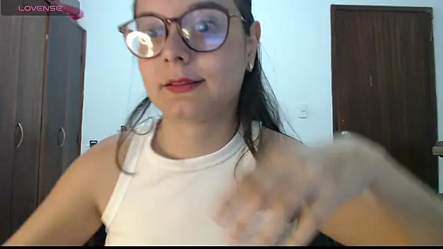 CarlaLorez online show from 04/23/26, 10:22
