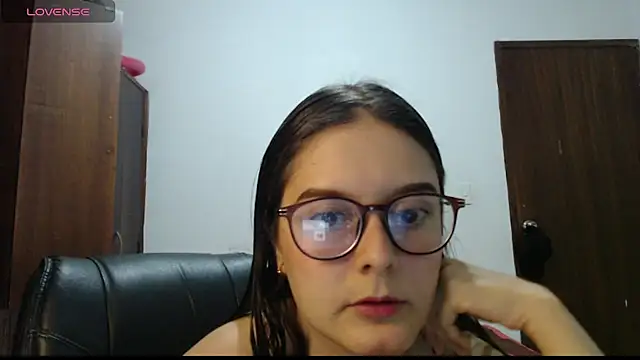 CarlaLorez online show from 06/14/26, 09:49