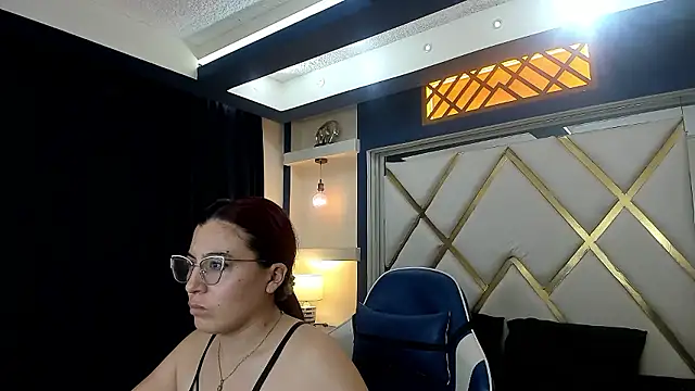 Snapshot of allison_mc chatting on 01/18/26, 03:54 allison mc online show from 01/18/26, 03:54