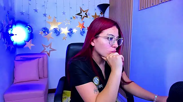 Snapshot of allison_mc chatting on 12/21/25, 03:41 allison mc online show from 12/21/25, 03:41