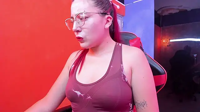 Snapshot of allison_mc chatting on 03/01/26, 01:49 allison mc online show from 03/01/26, 01:49