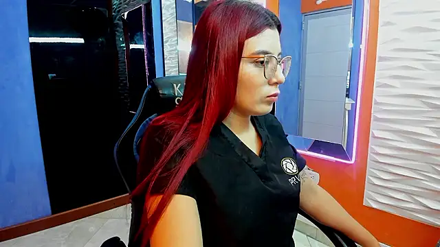 Snapshot of allison_mc chatting on 02/13/26, 11:32 allison mc online show from 02/13/26, 11:32