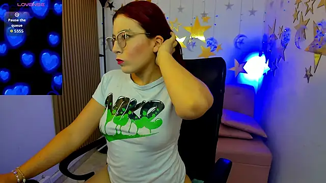 Snapshot of allison_mc chatting on 02/05/26, 03:41 allison mc online show from 02/05/26, 03:41