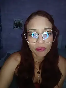 Snapshot of cerecita_anna chatting on 07/15/26, 11:34 cerecita anna online show from 07/15/26, 11:34