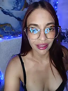 Snapshot of cerecita_anna chatting on 06/19/26, 10:47 cerecita anna online show from 06/19/26, 10:47