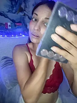 Snapshot of cerecita_anna chatting on 06/15/26, 06:18 cerecita anna online show from 06/15/26, 06:18