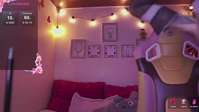 Giia Moretti  online show from 12/16/25, 01:21