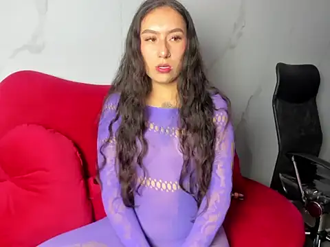 Haily Swett online show from 10/20/25, 02:28