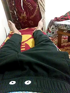 latarak321 online show from 11/18/25, 06:44