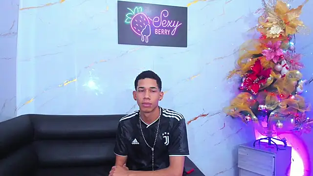 Little nicoll online show from 12/14/25, 10:37