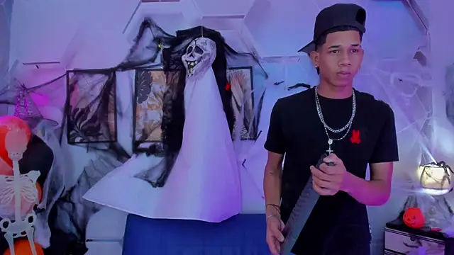 Little nicoll online show from 10/29/25, 11:47