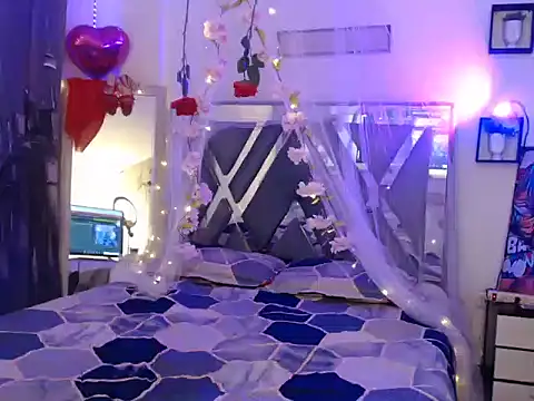 NicoleLerman online show from 10/15/25, 07:11