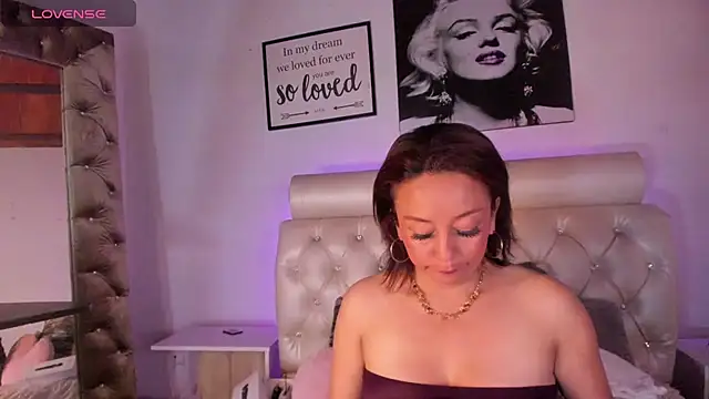 Beatricez online show from 12/18/25, 03:44