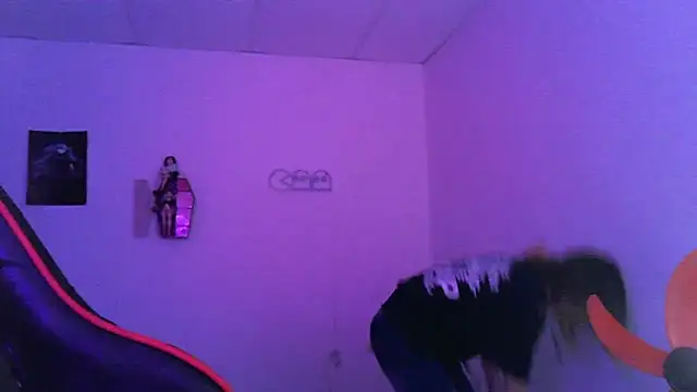 EmuOtori online show from 02/24/26, 12:39