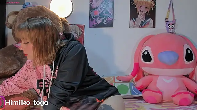 Snapshot of Himiiko_toga chatting on 02/04/26, 12:27 Himiiko toga online show from 02/04/26, 12:27