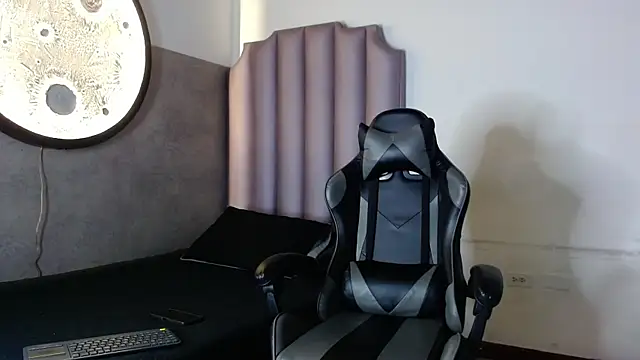 brianna-03 online show from 12/02/25, 04:14