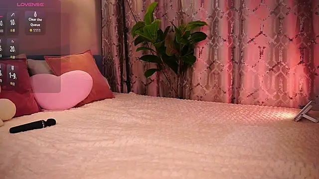 LureOfEva online show from 11/03/25, 02:09