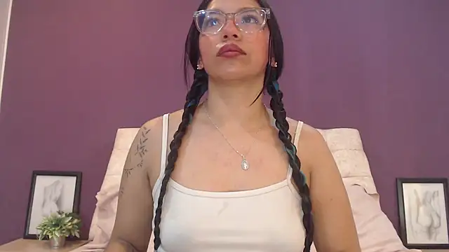 PaulinaColeman online show from 12/19/25, 03:54