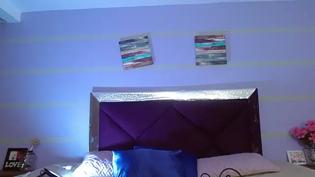 LizzyGrey  online show from 11/28/25, 07:25